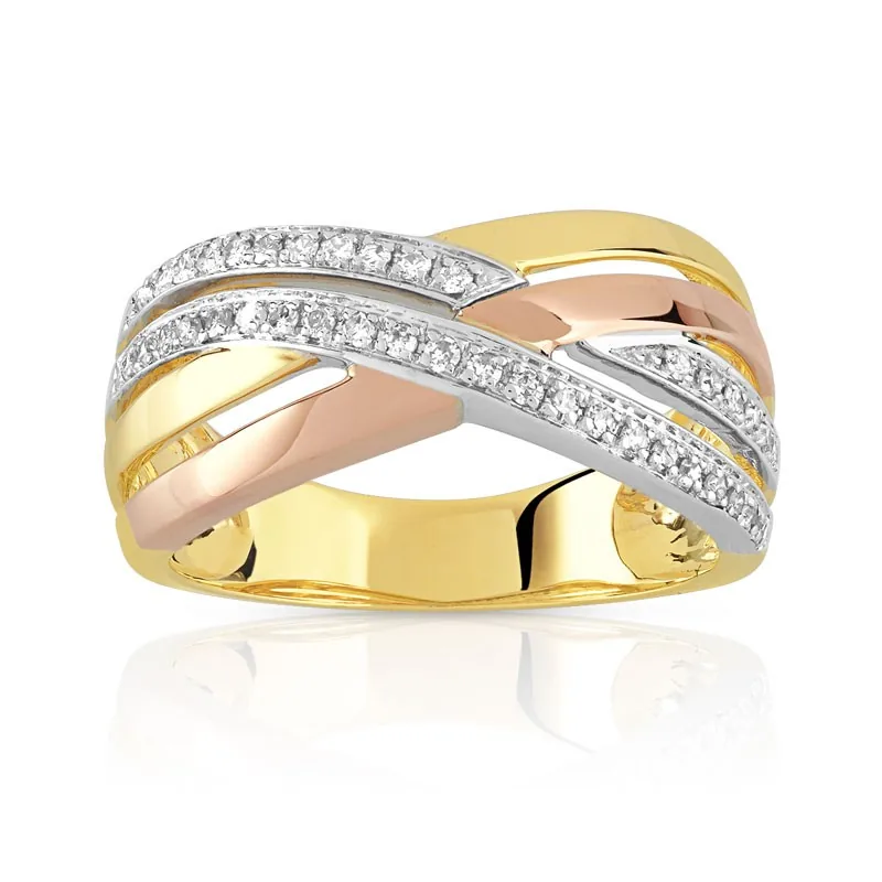 Bague en trois ors 375 sertie de diamants