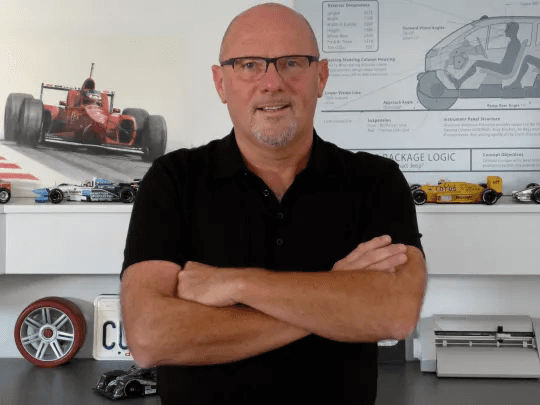 Stuart Macey headshot