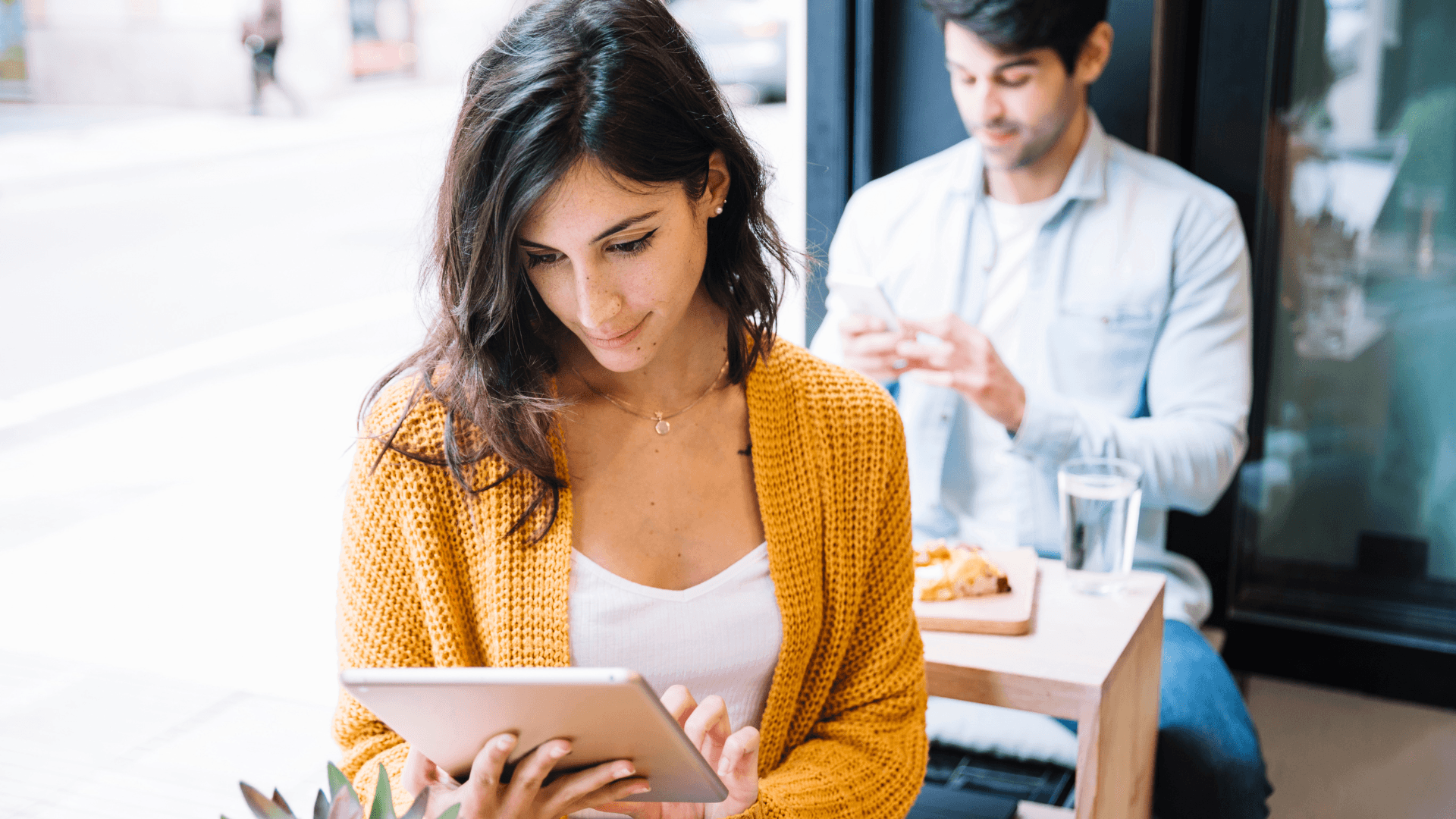 Explore Different Cafes