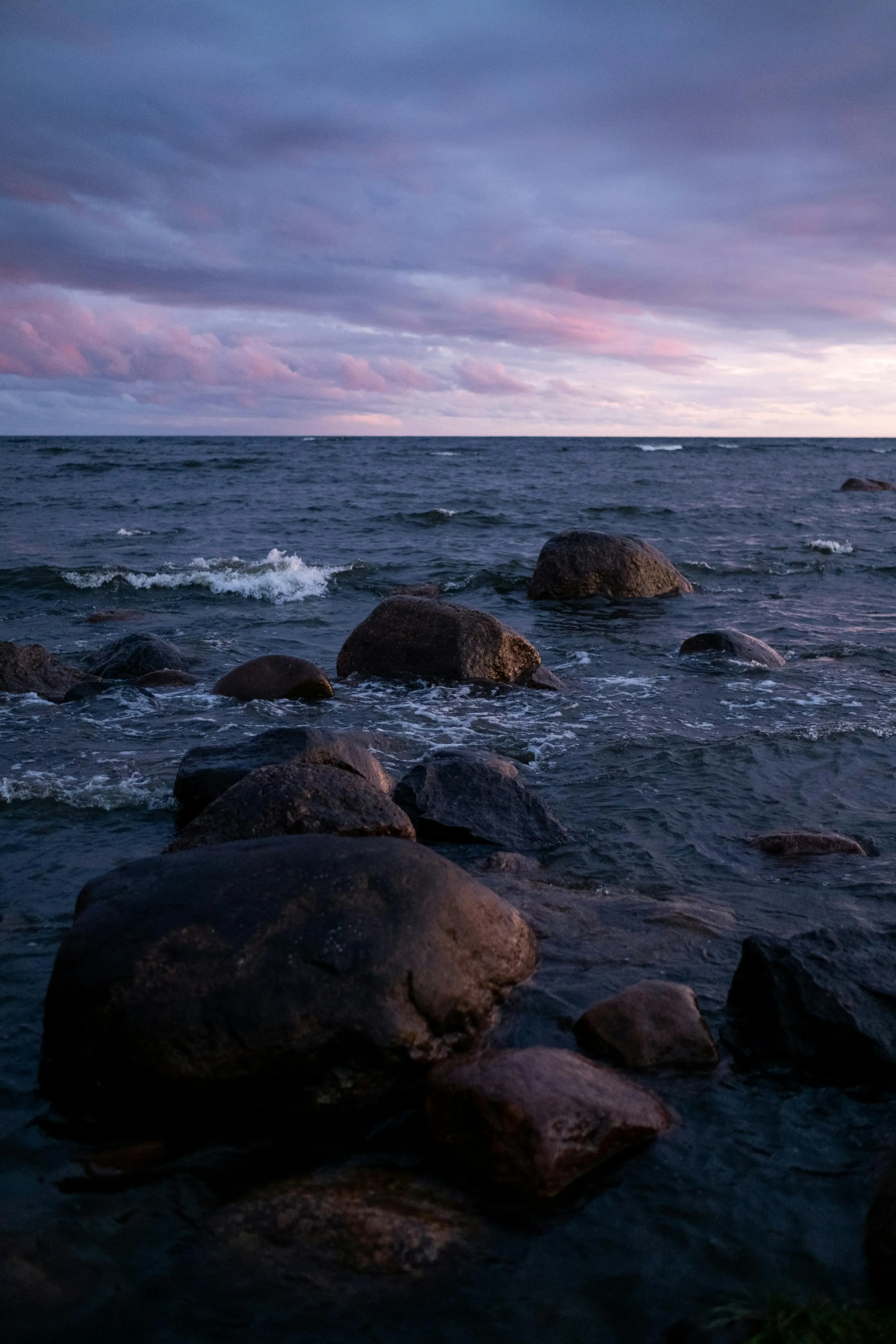 Sea side aesthetics with stones