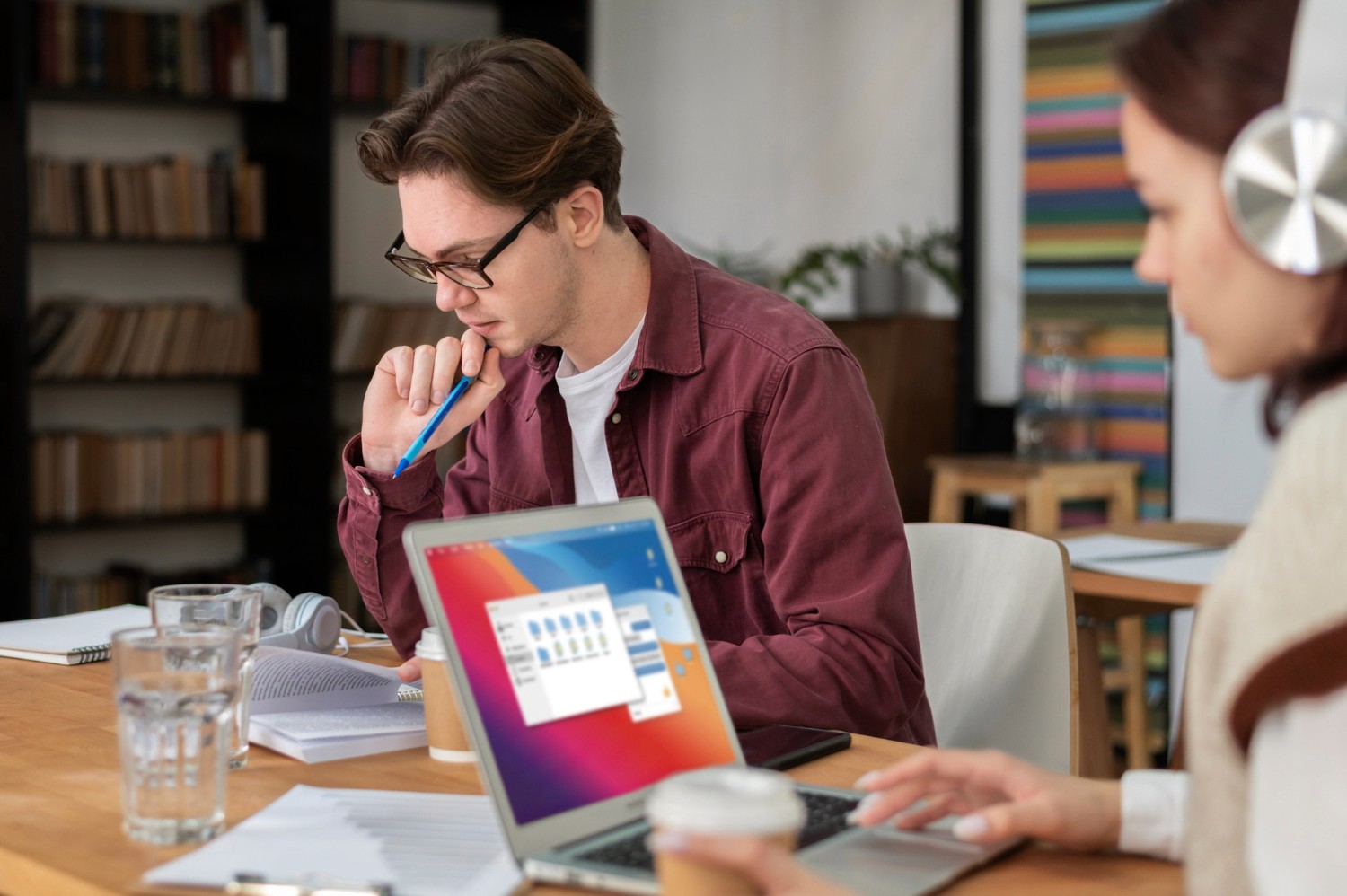 saas-vs-custom-lms-comparison