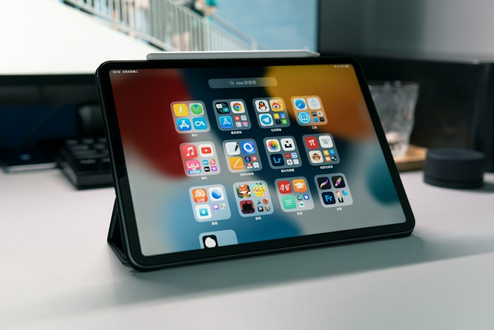 TABLETS illustrative product photography