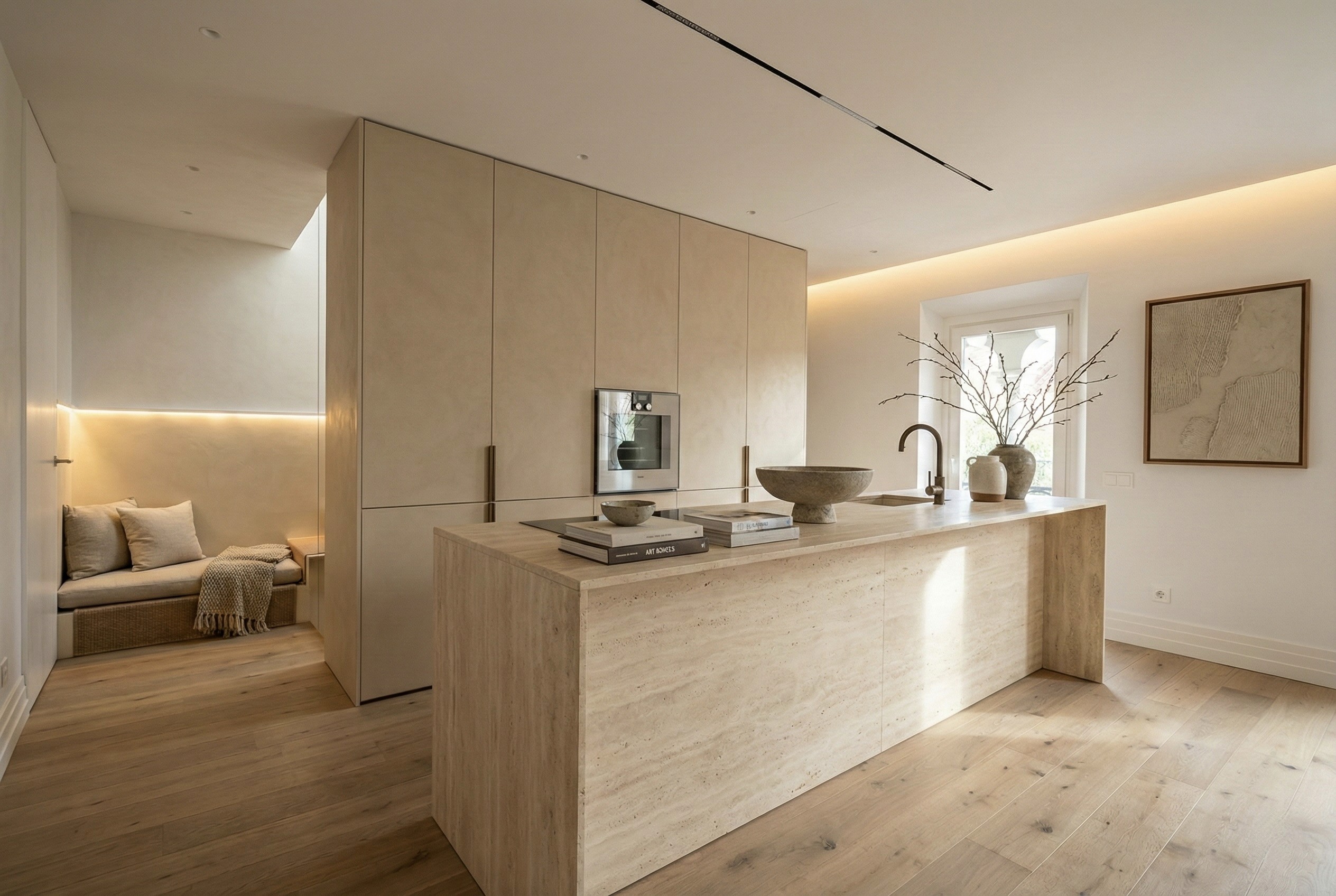 Proyecto Arrando 19 de Calienzo, interiorismo en Almagro con piedra natural, madera cálida y luz suave.