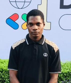 Smiling woman looking at the camera