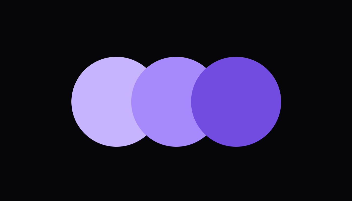 White color palette icon depicting fanned-out swatches.