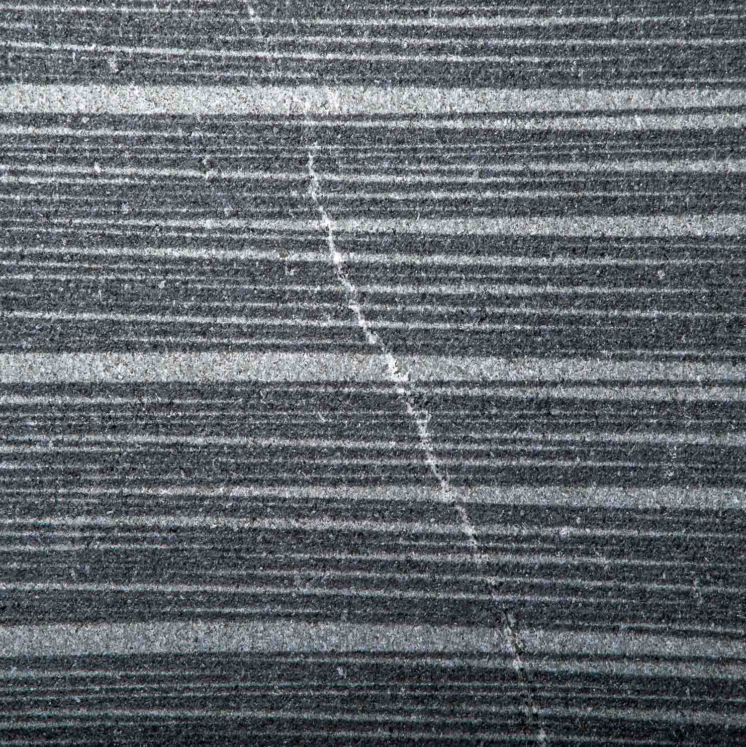 Spider Black Granit Textur, dezente helle Linien auf dunkler Oberfläche