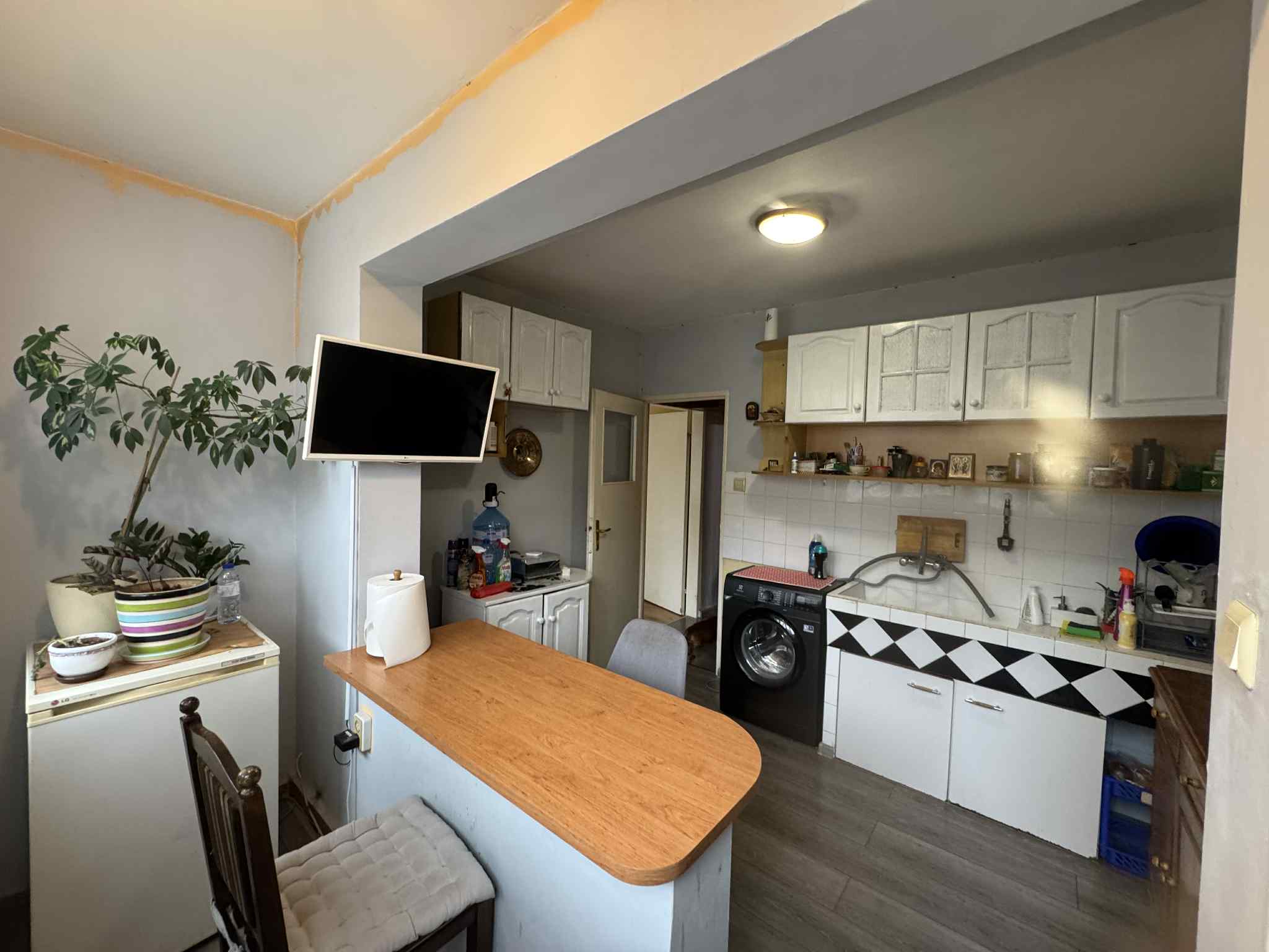 Кухня в двустаен апартамент за продажба във Възраждане в град Русе