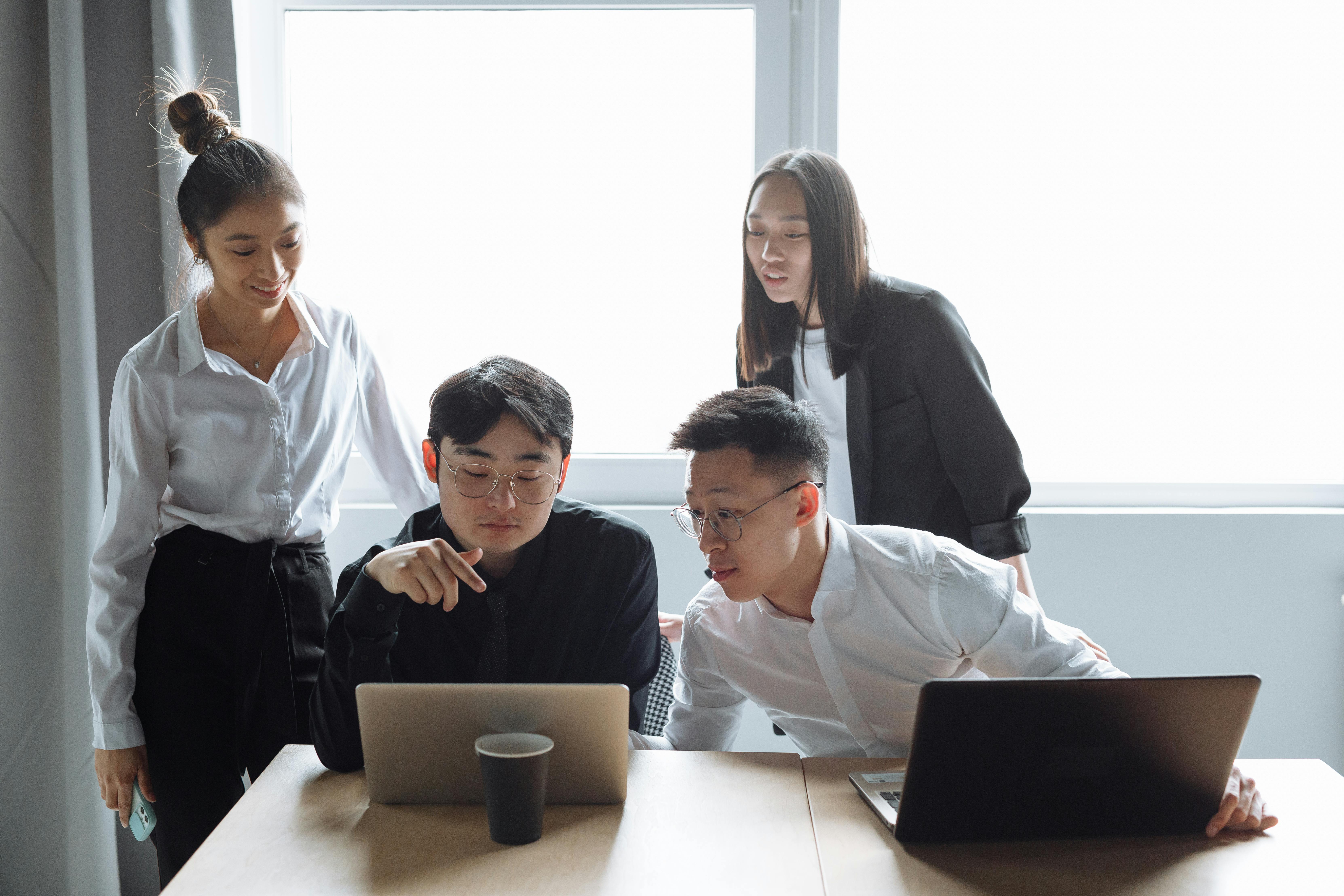 Brokers having a meeting in the office