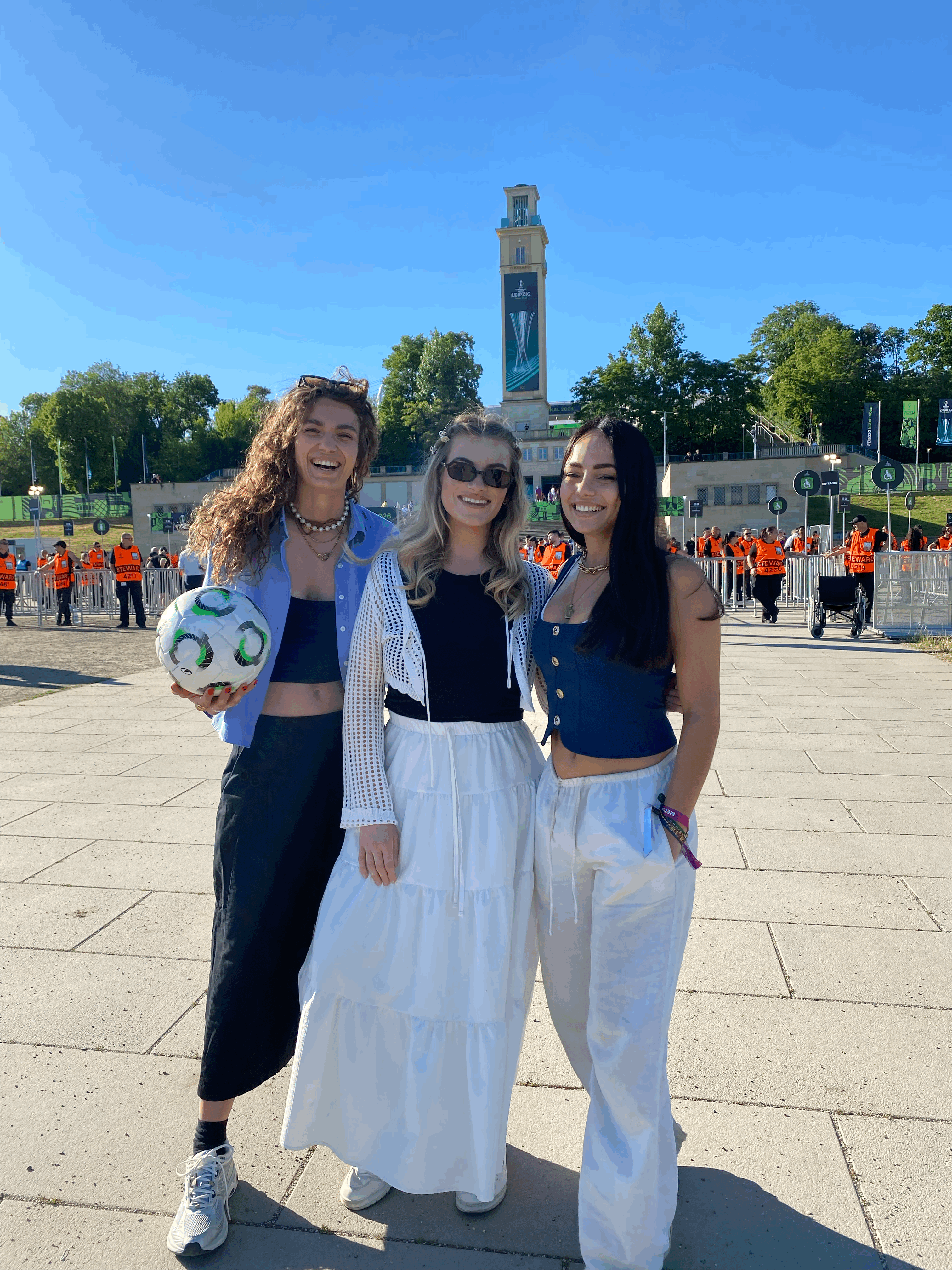Iris miquel, Pola freestyle and amy finley  with global football  creator agency