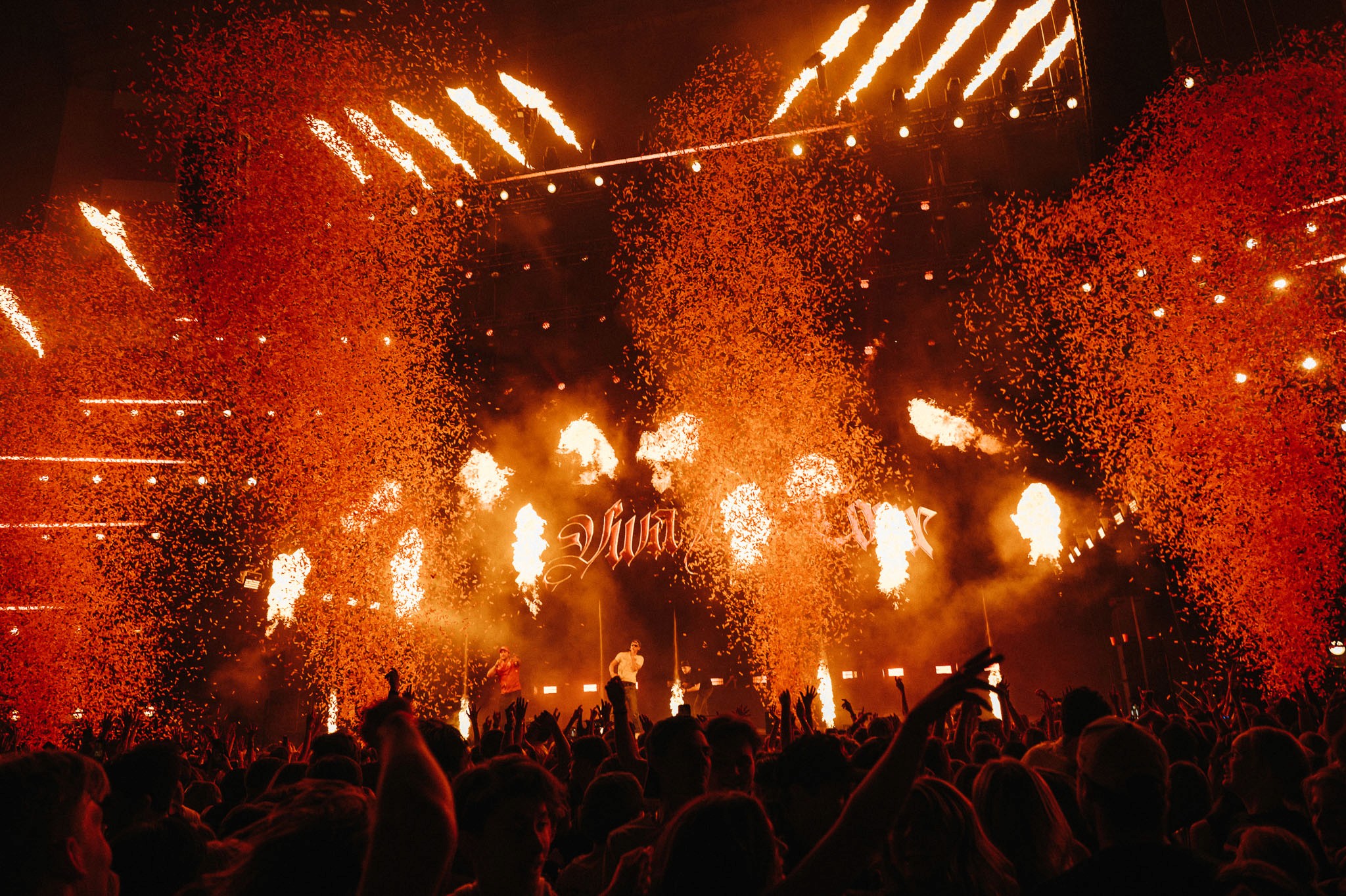 Concert crowd at Avicii Arena documented through Flyby’s multicam production workflow