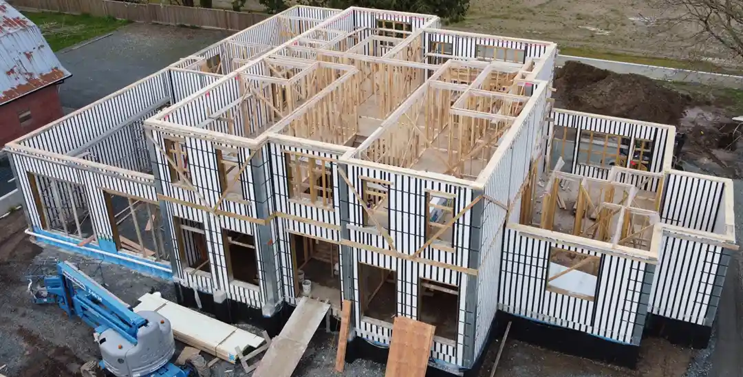 Coach explaining stuff to an athlete