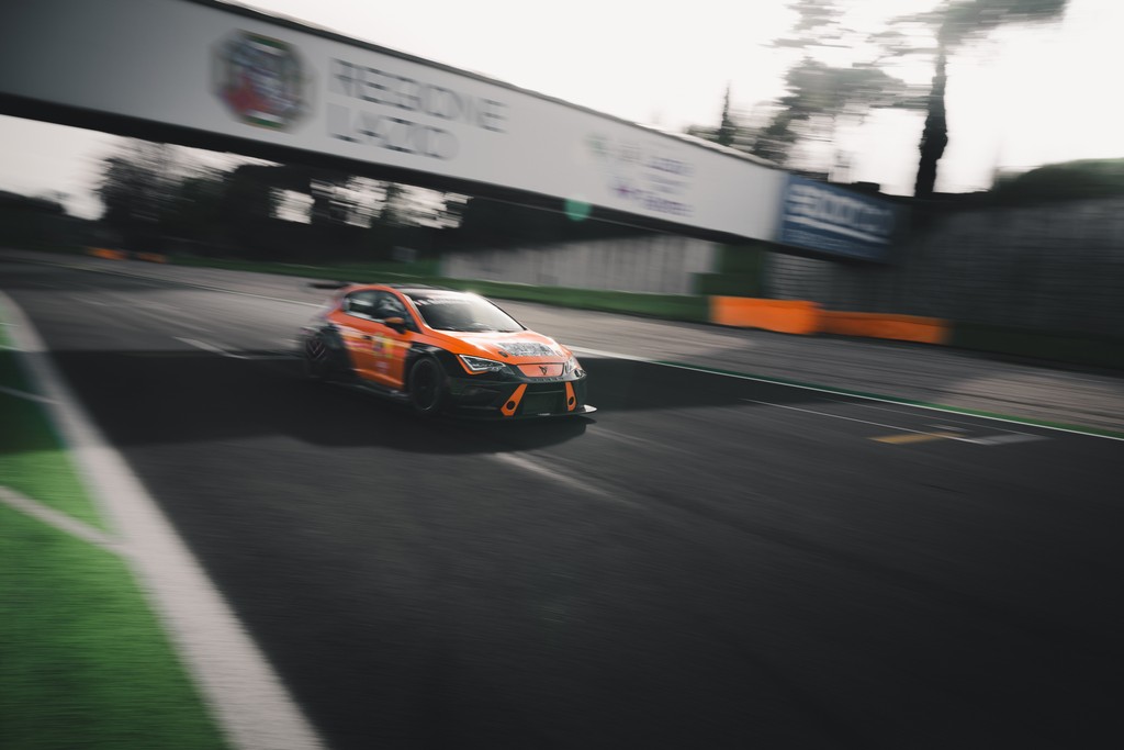 Album Photo Real Mehedi Free Framer Template Photography