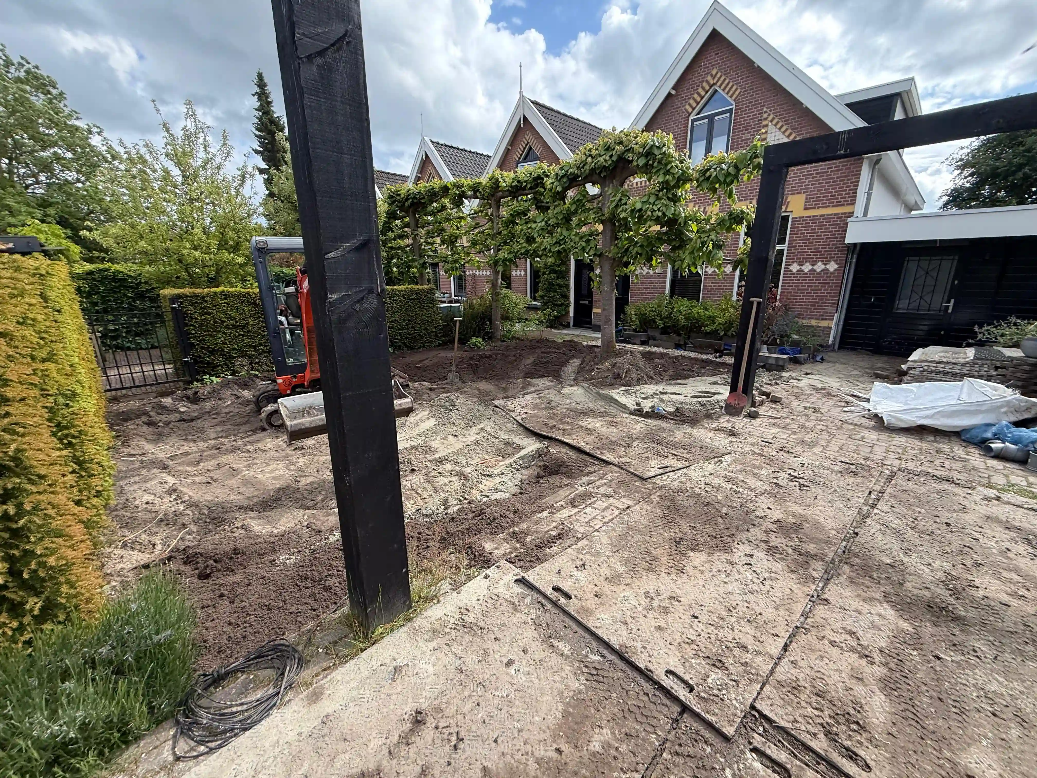 Afgraven Voortuin en Aanleggen Drainage Barendrecht – foto 4