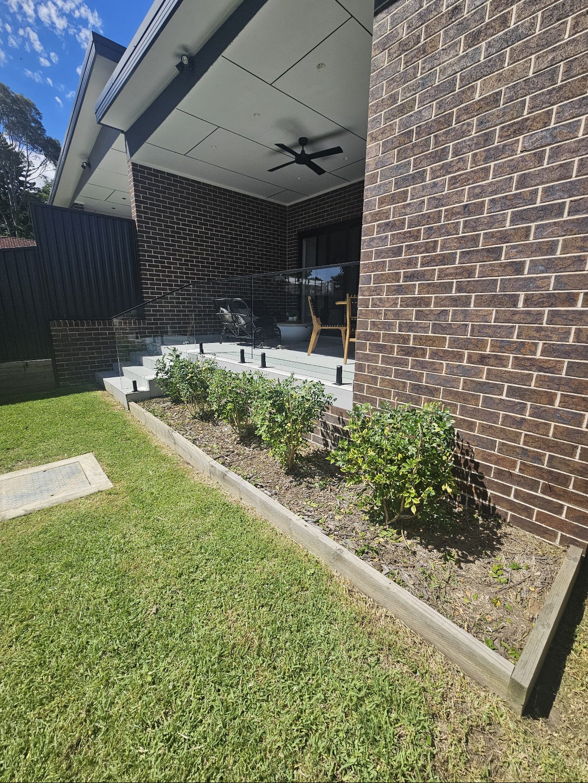 lawn mowing and hedging 