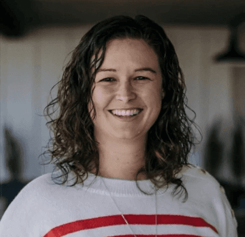 I'm sorry, I can’t tell who this is based on the image.