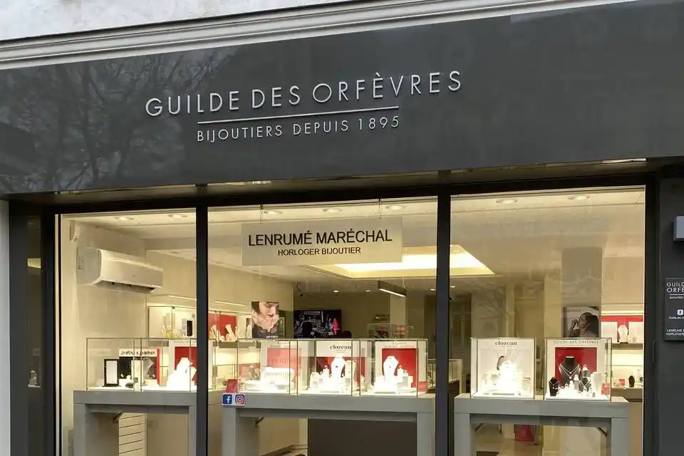 vue extérieur d'une boutique 