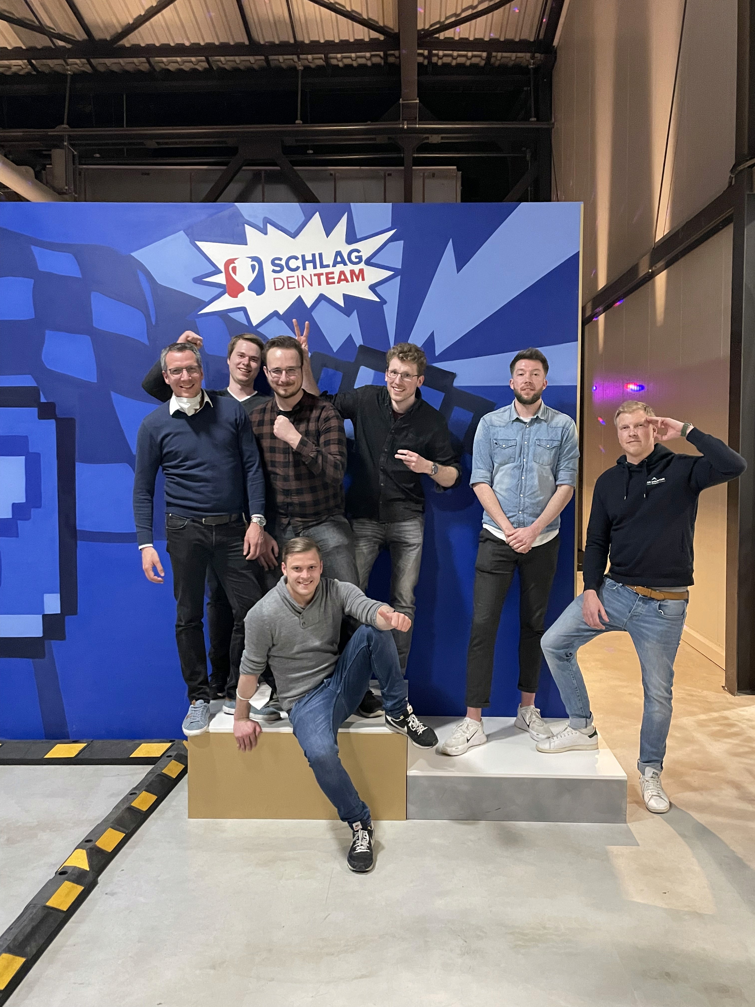 Mitarbeiterfoto Teamevent Schlag dein Team