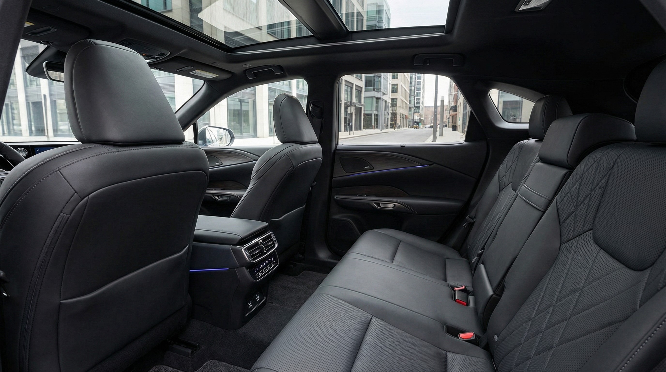 Lexus RX 350 - Interior/Back