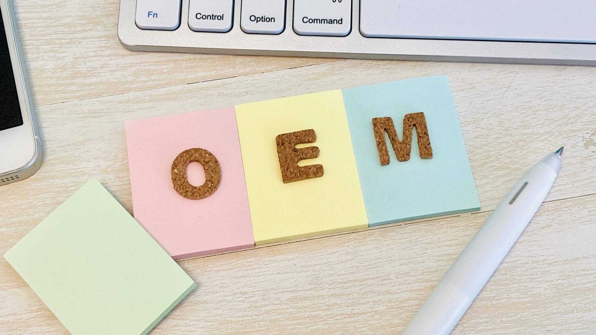 付箋に書かれたOEMの文字
