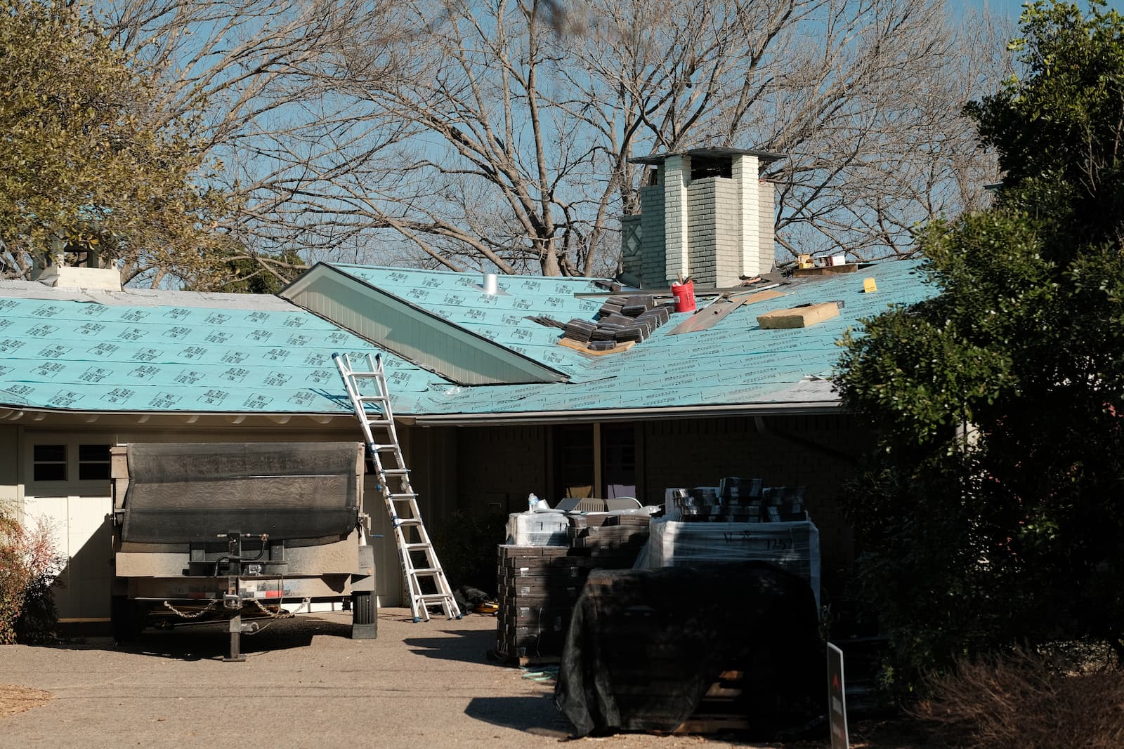 Side of home in Kessler Parkway