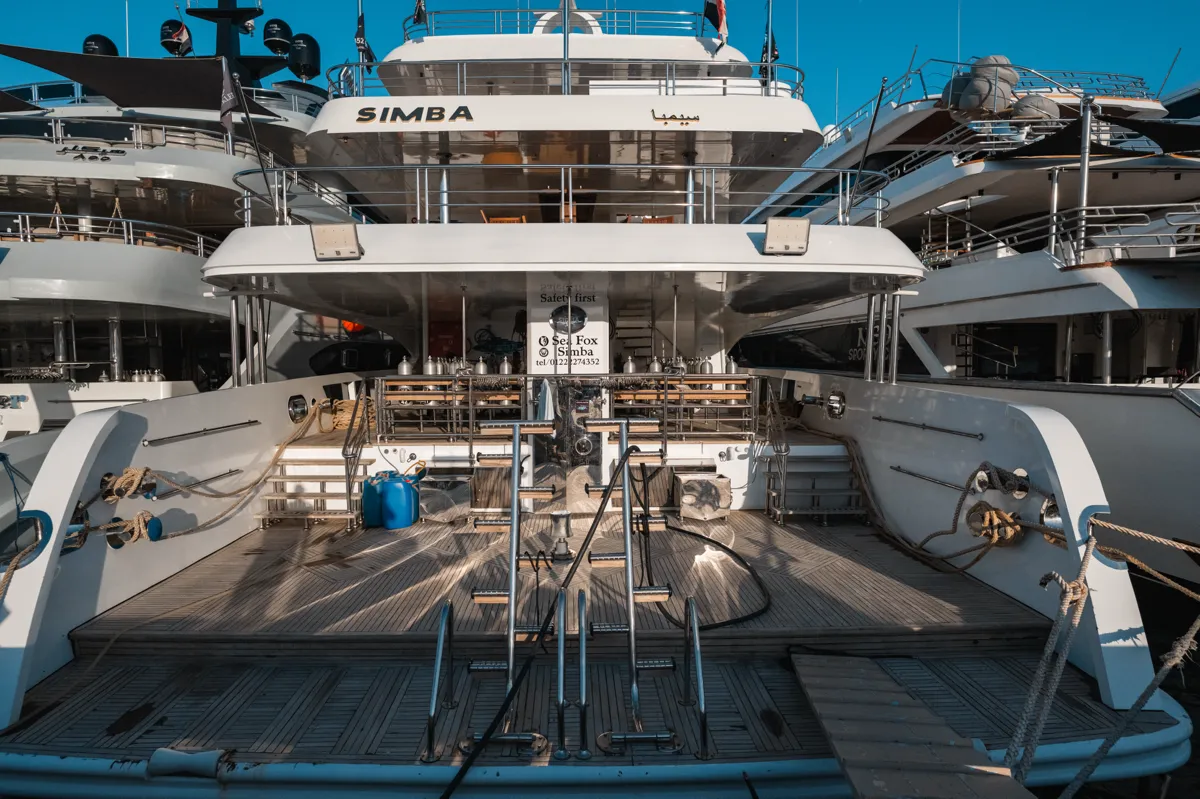 Кърма на яхта Imperial