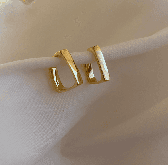 Angled Rectangle Hoops