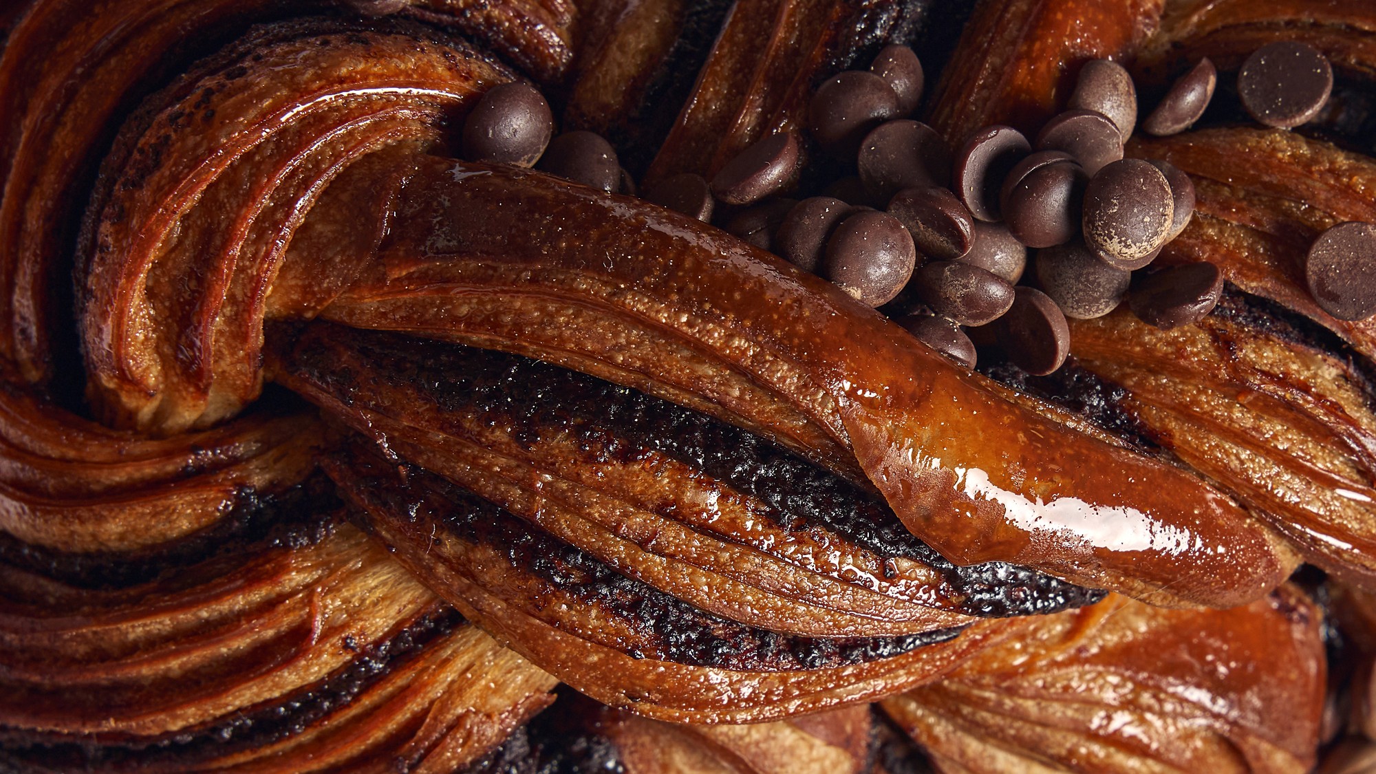 מאפה שמרים בעבודת יד עם טקסטורה עשירה עדינה