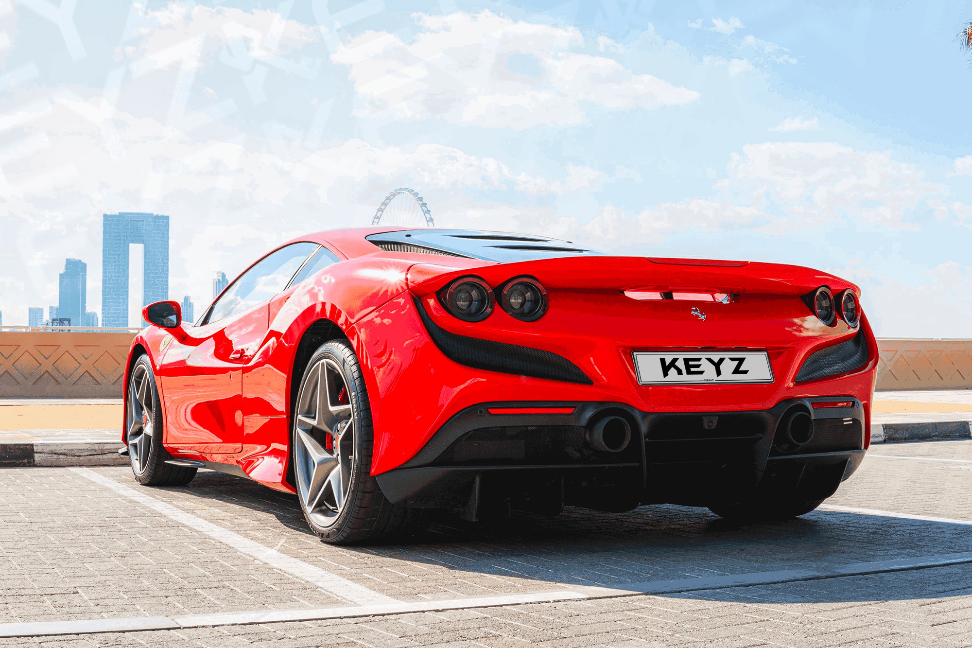 Vue extérieure arrière Ferrari F8 Tributo Rouge – Location Supercar à Dubaï | Keyz Rent