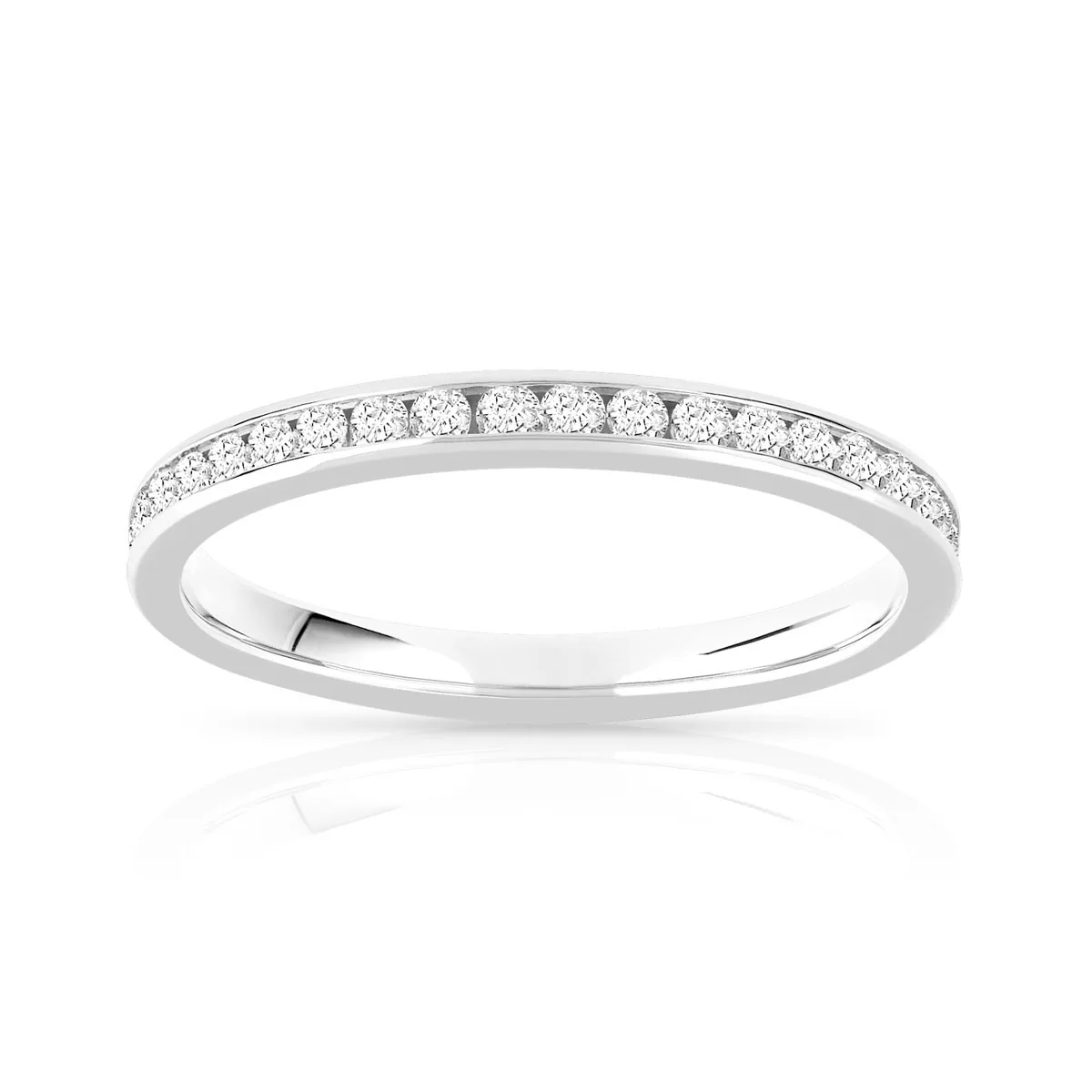 Alliance en or blanc 750 sertie de diamants